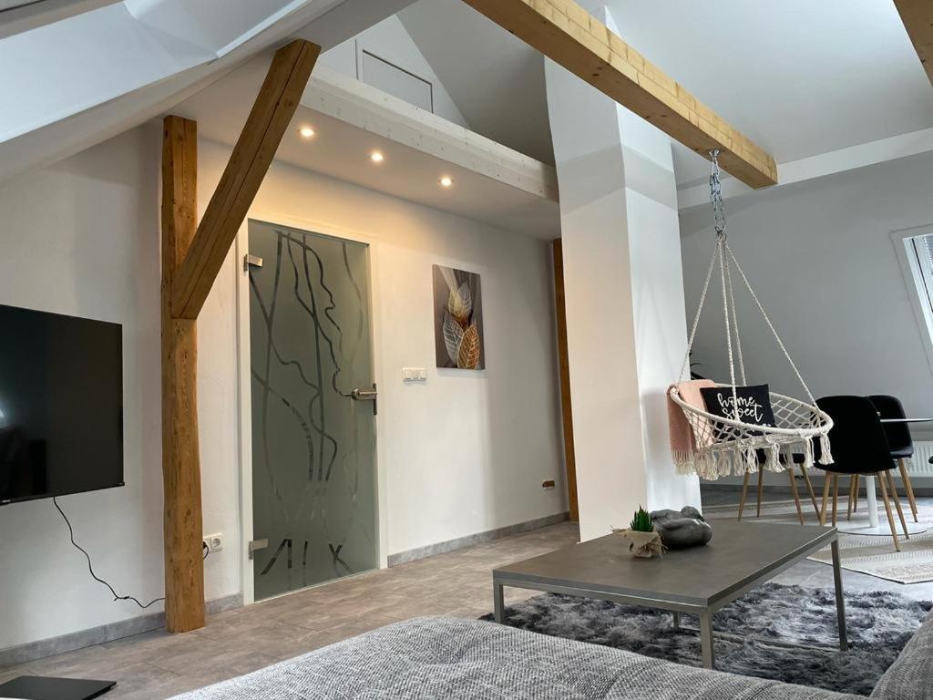 Wen Koenigsberger,Ruhige Dg-Wohnung In Weiden,2 Schlafzimmer,Parkplatz, Zentral! Weiden in der Oberpfalz Exterior photo